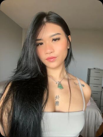 Full leaked Banhmibaddie private photo