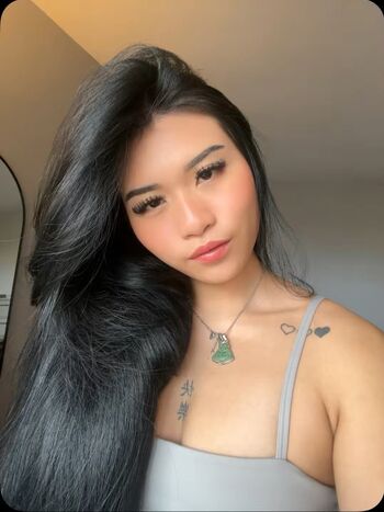 Full leaked Banhmibaddie private photo