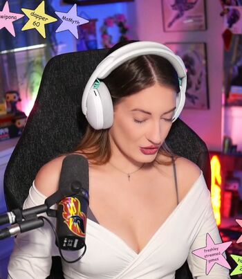 Full leaked Basicwitgirl page private onlyfans photo