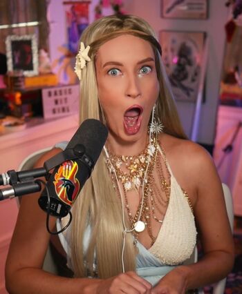 Full leaked Basicwitgirl page private photo