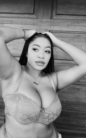 Full leaked Bassiemok private onlyfans photo