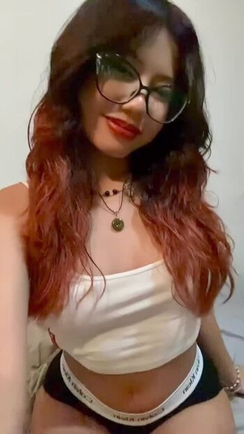 Full leaked Batrisyia private photo