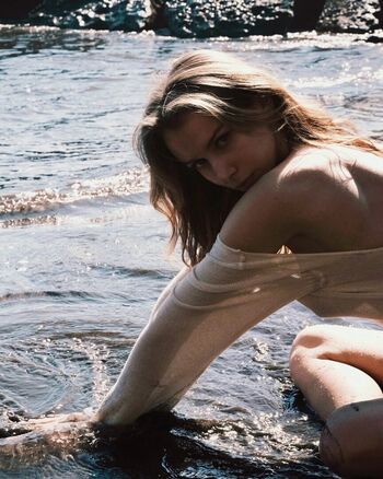 Full leaked Battyhot private onlyfans photo