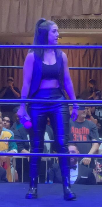 Full leaked Bayley private photo