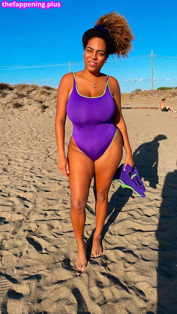 BBC Dildo Solos / Riding / Stroking / Sucking / etc. / https: / lyssaoficiall / talitasilvx Фото оголеного OnlyFans #359