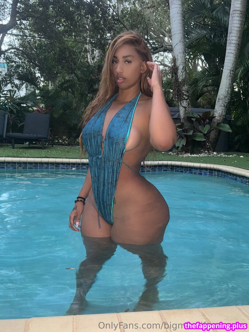 BBC Dildo Solos / Riding / Stroking / Sucking / etc. / https: / lyssaoficiall / talitasilvx Foto OnlyFans Nuda #398