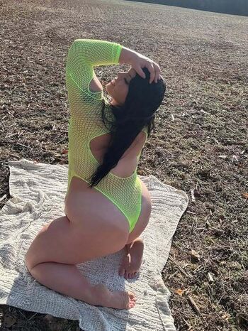Full leaked Bbw fat or chubby models page private photo