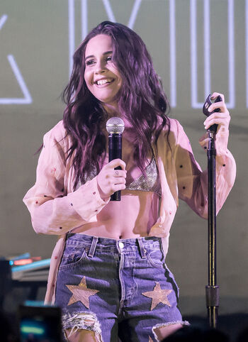 Full leaked Bea miller private photo