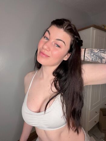 Full leaked Bea priestley private onlyfans photo