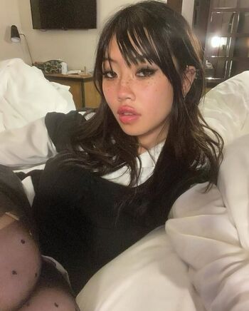 Full leaked Beabadoobee radvxz private onlyfans photo