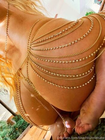 Full leaked Beachbunniebabe private photo