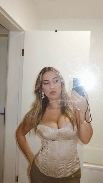 Full leaked Beatriz de rocha private onlyfans photo