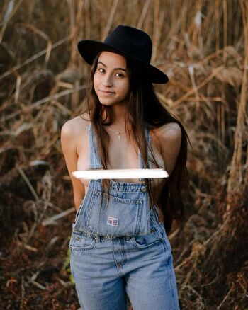 Full leaked Beatriz oliveira private onlyfans photo