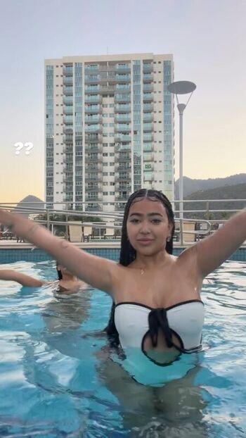 Full leaked Beca barreto private photo