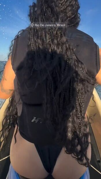 Full leaked Beca barreto private photo