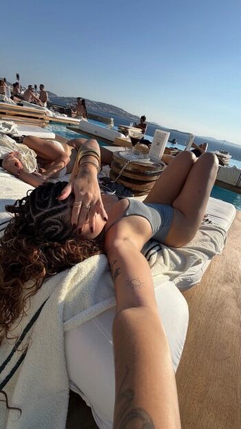 Full leaked Beca barreto private photo