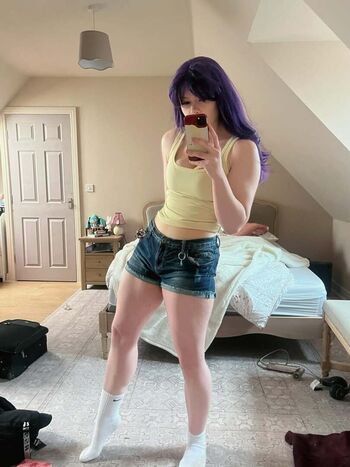 Full leaked Beezleneezle page private onlyfans photo