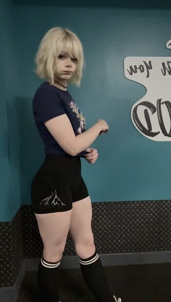 Full leaked Beezleneezle page private onlyfans photo