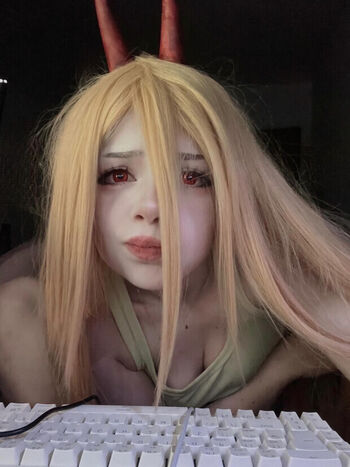 Full leaked Beezleneezle page private onlyfans photo