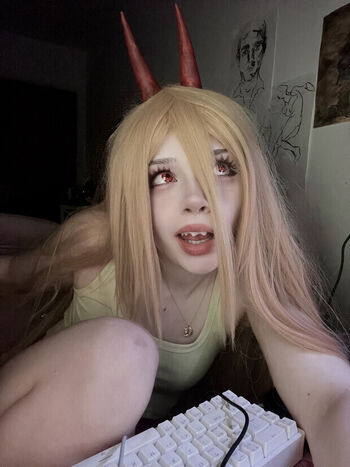 Full leaked Beezleneezle page private onlyfans photo