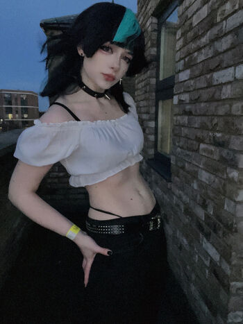 Full leaked Beezleneezle page private onlyfans photo