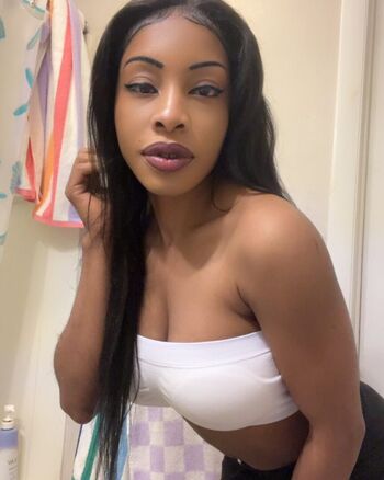 Full leaked Bella banks private onlyfans photo