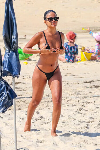 Full leaked Bella campos private photo