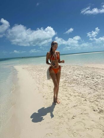 Full leaked Bella hadid page private photo