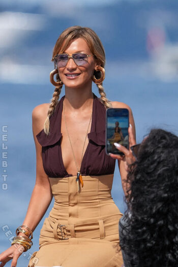Full leaked Bella hadid private photo