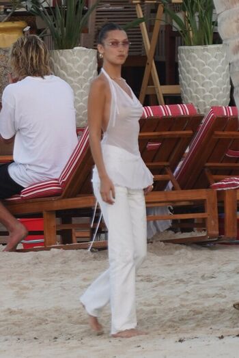 Full leaked Bella hadid page private photo