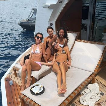Full leaked Bella hadid page private photo