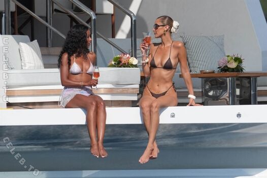Full leaked Bella hadid page private photo