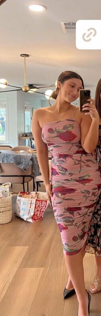Full leaked Bella robertson private photo