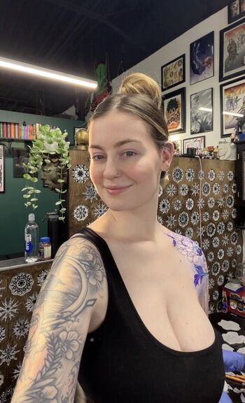 Full leaked Bella rose private onlyfans photo