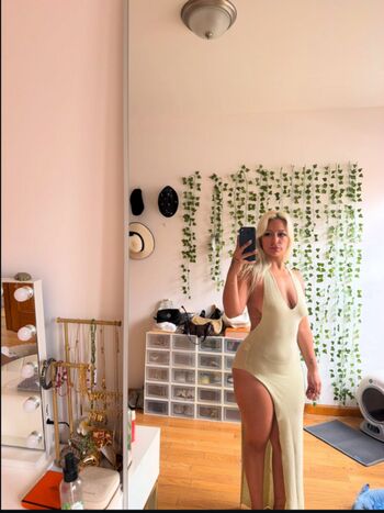 Full leaked Bella thiccc private photo