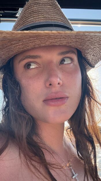 Full leaked Bella thorne private onlyfans photo