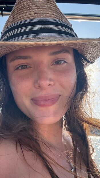 Full leaked Bella thorne private onlyfans photo