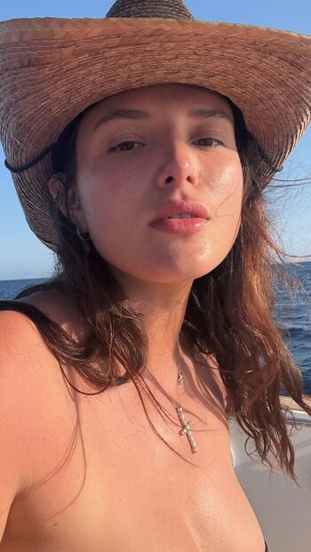 Full leaked Bella thorne private onlyfans photo