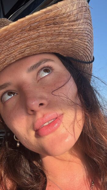 Full leaked Bella thorne private onlyfans photo