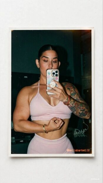 Full leaked Bellabarbellz page private photo