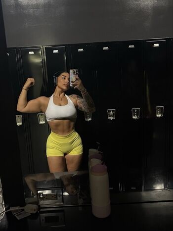 Full leaked Bellabarbellz private photo