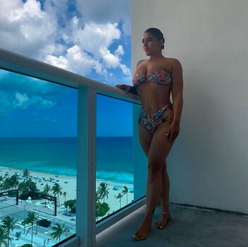 Full leaked Bellabarbellz private photo