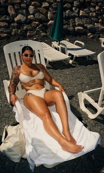Full leaked Bellabarbellz private photo