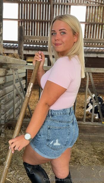 Full leaked Bellablondofficial page private onlyfans photo