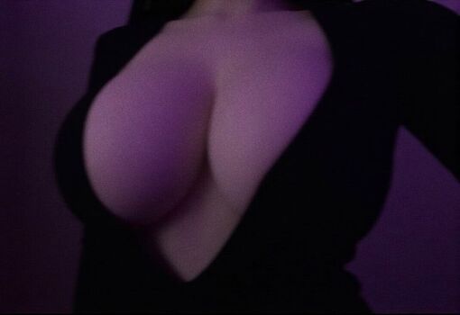 Full leaked Bellabunnieee private photo