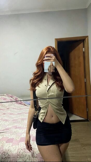 Full leaked Bellassq private photo