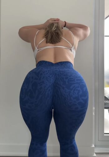 Full leaked Bent over page private onlyfans photo