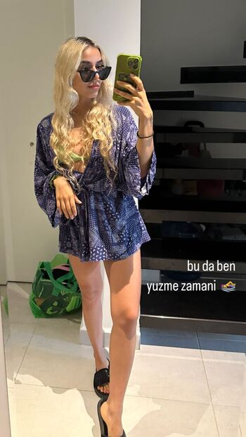 Full leaked Benvivien page private onlyfans photo