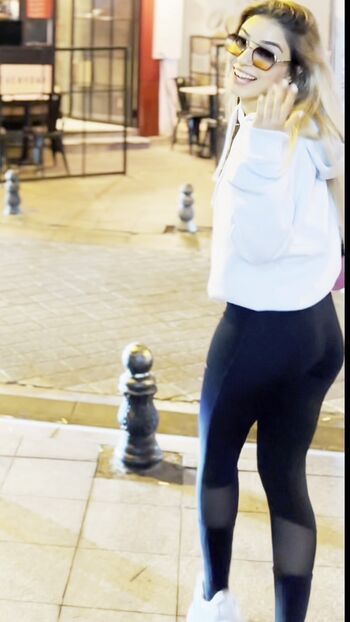 Full leaked Benvivien page private photo