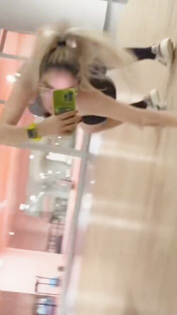 Full leaked Benvivien private photo